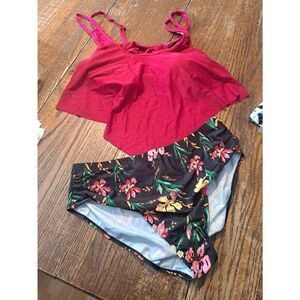 New 2XL Esprlia Swimsuit Bathing Suit Bikini  Red Hankerchief Top Floral Bottoms
